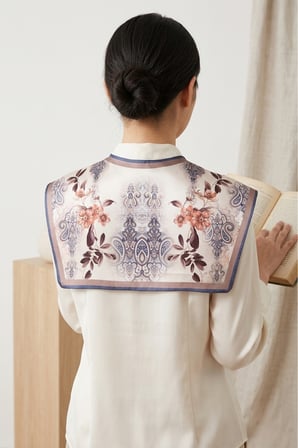 Walkenzo Floréa Harmony Çiçek Desenli Zarif Kadın Omuz Şalı – Fular Yaka (Yakalık)