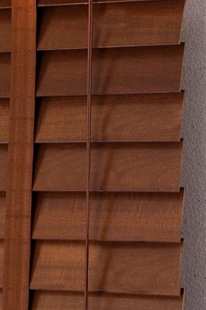 Wooden Blinds %100 Doğal Ahşap Jaluzi Perde 50mm,Alüminyum Kasalı Yüksek Kaliteli - CEVİZ 508PWB (KURDELALI)
