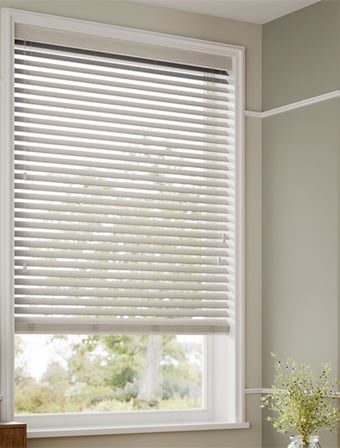Wooden Blinds %100 Doğal Ahşap Jaluzi Perde 50mm, Alüminyum Kasalı Yüksek Kaliteli - Gümüş Gri MI/009PWB (KURDELASIZ)