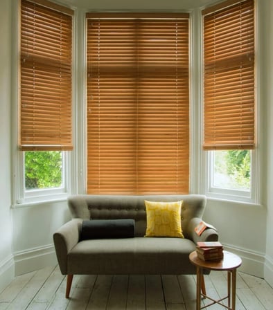 Wooden Blinds %100 Doğal Ahşap Jaluzi Perde 50mm, Alüminyum Kasalı Yüksek Kaliteli - Meşe Rengi MI/0507PWB (KURDELASIZ)