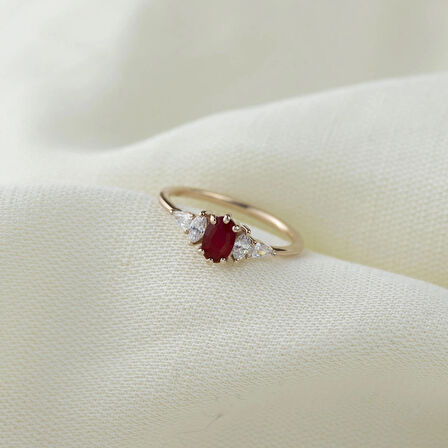 Kırmızı Oval Taşlı 925 Ayar Minimal Rose Gümüş Yüzük (6 TIRNAK)