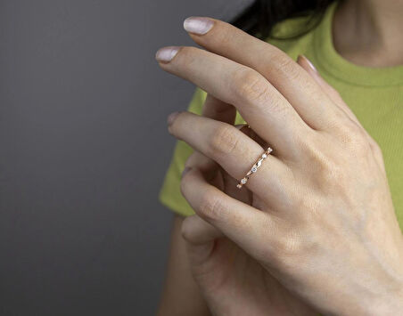 Kolu Burmalı Pırlanta Modeli 925 Ayar Gümüş Minimal Rose Beştaş Yüzük