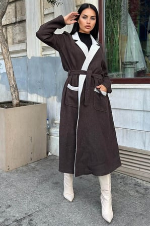 Kahverengi Çift Taraflı Kruvaze Yaka, Kuşaklı, Yumoş Dokulu, Duble Kaşe Uzun Ceket