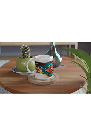 Kırık Duvarın Ardında Gülümseyen Palyaço Balığı Baskılı Kupa Bardak