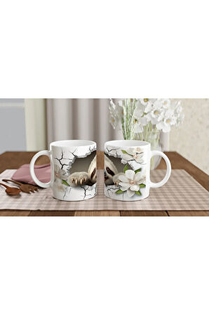 Beyaz Çiçekler Arasından Bakan Tembel Hayvan Baskılı Kupa Bardak