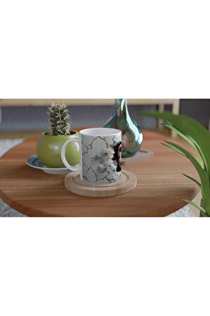 Çatlak Duvardan Bakan Sevimli Şempanze Temalı Baskılı Kupa Bardak