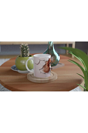 Çatlak Duvardan Bakan Cavalier King Charles Temalı Baskılı Kupa Bardak