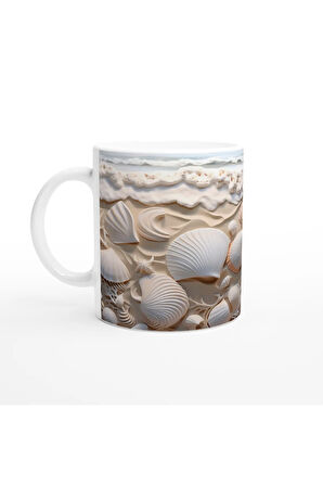 Kumsalda Kabuk ve Deniz Yıldızlarıyla Süslenmiş Su Altı Temalı Kupa Bardak