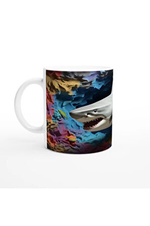 Renkli Mercanlar Arasında Yüzen Köpekbalığı Su Altı Temalı Kupa Bardak