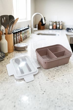 Tilia 3 Bölmeli Yemek Kabı Kahvaltılık Saklama Kabı Lunch Box Beslenme Kutusu Sefer Tası
