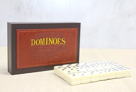 Özel Üretim Yetişkinler İçin Oyun Gecesi Hobi Ürünü Deri Kutulu Domino Oyunu