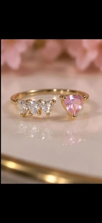 Kadın Gold Renk Pembe Kalp Taşlı Açık Tasarım Zarif Yüzük