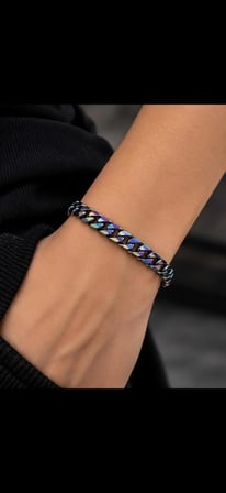 Unisex Renkli Zincir Bileklik – Gökkuşağı Efektli Modern Tasarım