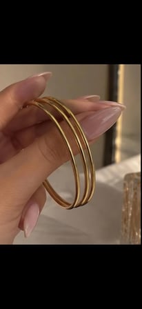 Kadın Gold Renk Minimalist İnce Halka Bileklik – Zarif Kelepçe Bileklik