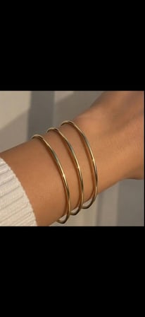 Kadın Gold Renk Minimalist İnce Halka Bileklik – Zarif Kelepçe Bileklik
