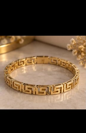 Kadın Gold Geometrik Desenli Zirkon Taşlı Paslanmaz Çelik Bileklik – Şık ve Zarif Tasarım