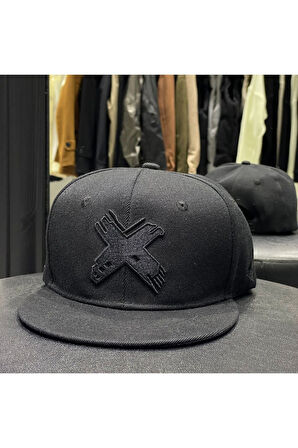 X Patchli Snapback Şapka