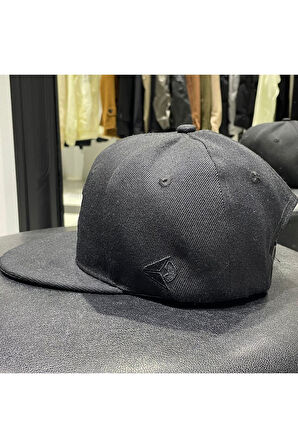 X Patchli Snapback Şapka