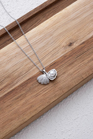 Gümüş Renk  Deniz Kabuğu Inci Detaylı Minimal Gümüş Zirkon Taşlı Zincir Paslanmaz Çelik Kolye - 3390