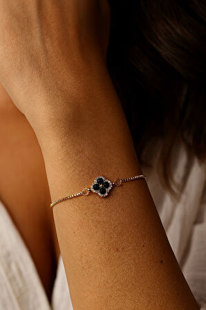 Altın Renk Siyah Taş Van Cleff Yonca Asansör Çelik Bileklik - 3625