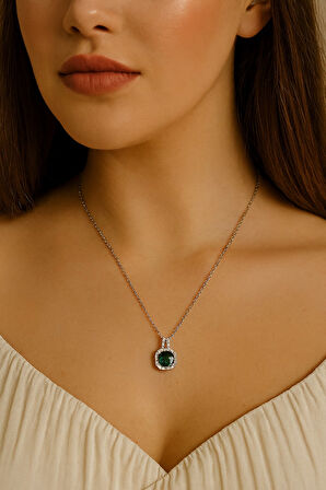 Gümüş Renk Kare Yeşil Taş Sf Zincir Çelik Kolye - 3660