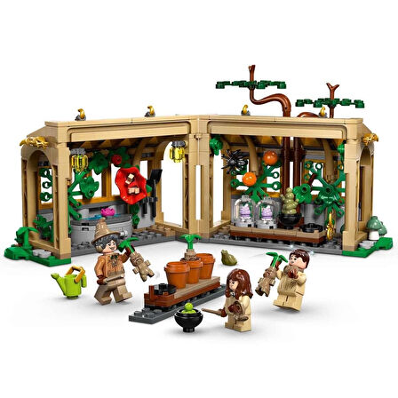 LEGO Harry Potter Hogwarts Şatosu: Bitkibilim Dersi 76445
