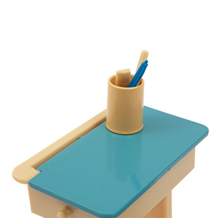 Masha & Koca Ayı 12 CM Masha Bebek ve Kalemli, Silinebilir Tahtası ile Okul Oyun Seti