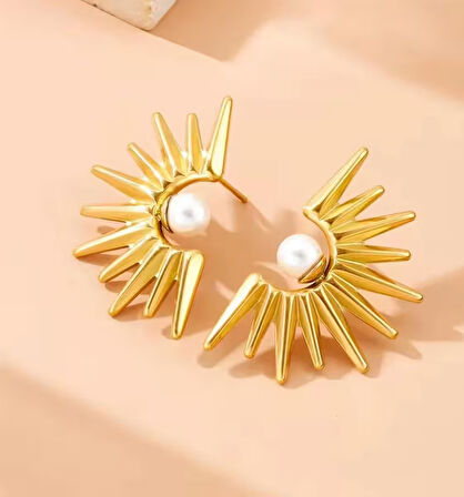 VividCharm İnci Taşlı Güneş Tasarımlı Çelik Küpe