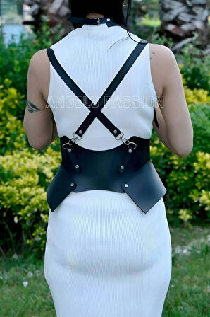 Elbise, TShirt ve Gömlek Üzeri Deri Şık Kemer ve Choker Takım