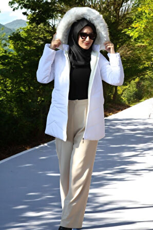 Kürklü Kapüşonlu Kışlık Orta Boy Şişme Kadın Mont