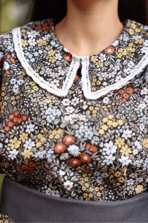 Vintage Siyah-Mavi Çiçekli Bebe Yaka Dantelli Poplin Bluz