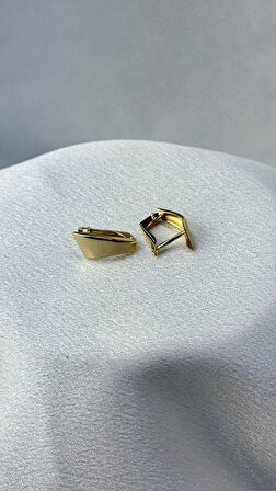 Kalın J Model Altın Küpe