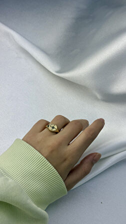 Pusula Figürlü Altın Yüzük