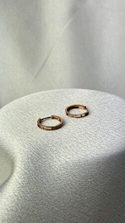 Kesik Köşeli Altın Küpe