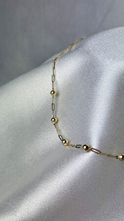 Top Figürlü Altın Ataç Zincir Kolye