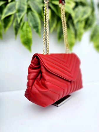 QUEEN ELİZABETH KIRMIZI SUNİ DERİ KADIN OMUZ ÇANTASI