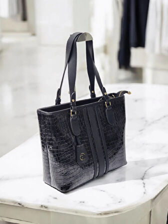 A SINIF BİRİNCİ KALİTE İŞÇİLİK SİYAH-GRİ DOKULU KROKO KADIN EL OMUZ ÇANTASI