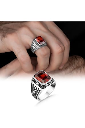 Oktegon Kesim Kırmızı Zirkon 925 Ayar Gümüş Yüzük