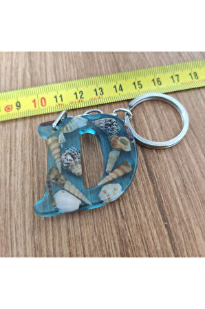 "D" HARFİ - Açık Mavi Deniz Epoksi Harf Anahtarlık – Gerçek Deniz Kabuğu, El Yapımı, Benzersiz