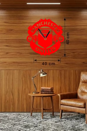 Mey İthalat® Manchester United Logolu Ahşap Duvar Saati - 40X40 Cm Taraftar Hediyesi