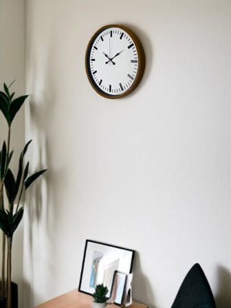 36 Cm Kahverengi Dekoratif Şık Duvar Saati