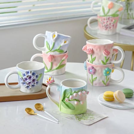 Hediyelik Kabartmalı Motifli Tasarım Çiçekler Seramik Kupa Bardak