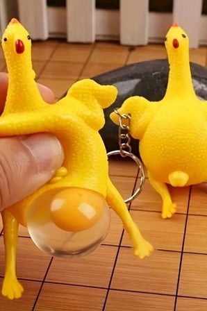 Hediyelik Yumurtlayan Eğlenceli Tavuk Anahtarlık Stres Topu Hediyelik Oyuncak Çanta Süsü