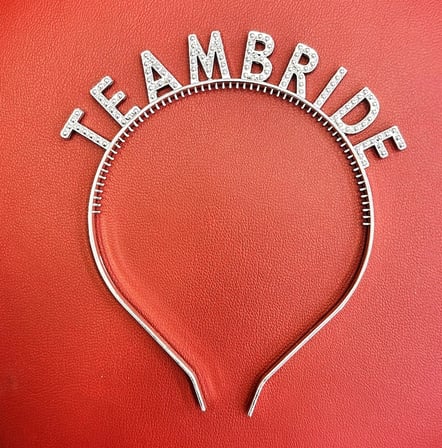 Hediyelik Gümüş Renk Team Bride Taç Plastik – Gelin Ve Nedime Tacı