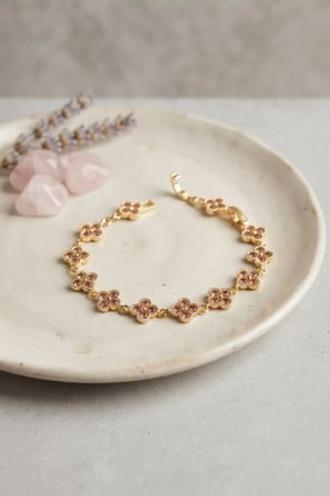 Gold Renk Pembe Zirkon Taşlı Yonca Model Kadın Bileklik TJ-BB8890