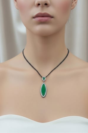 Yeşim Yaprak Zirkon Taşlı Doğal Taş Kolye Ucu