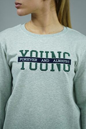 Young Nakışlı Kadın Sweatshirt