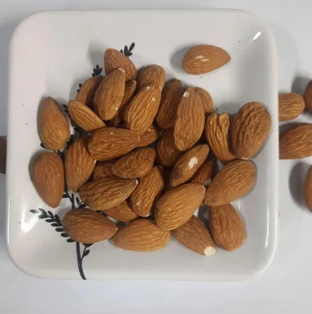 Yeni Harmancı Badem İçi Çiğ 1 Kg.