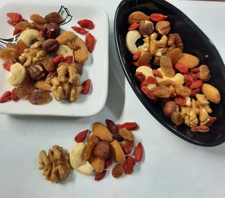Yeni Harmancı Premium Çiğ Kuruyemiş Karışımı 1 Kg Tuzsuz Katkısız Goji Berry Ceviz Badem Fındık Kaju