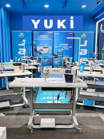 YK-DM-1968 FULL OTOMATİK DÜZ DİKİŞ MAKİNASI 3'LÜ STEP MOTOR SİSTEMİ (UZUN GÖVDE, GENİŞ ÇALIŞMA ALANI)